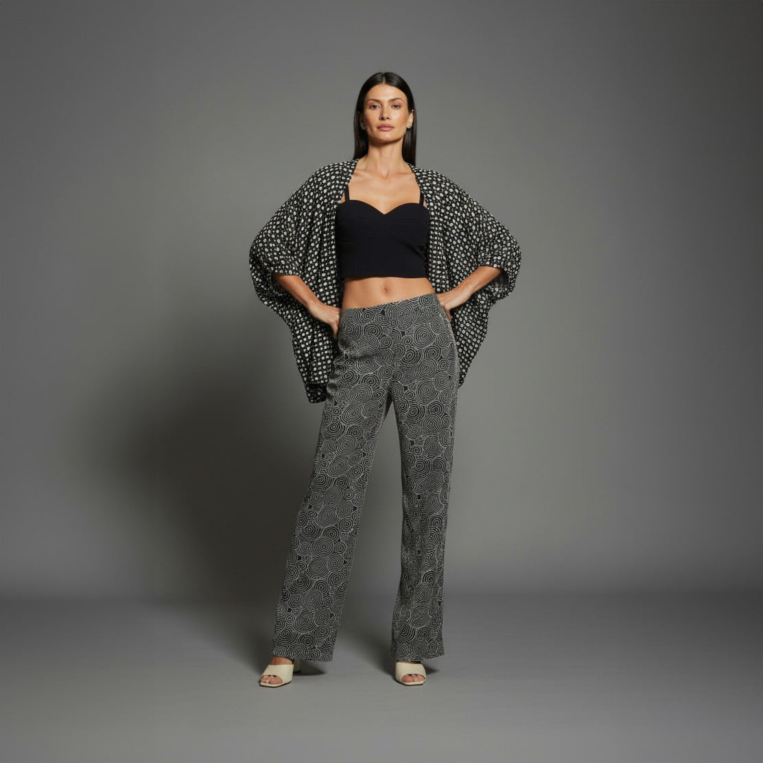 Calça Vaniny - Preto Bordado