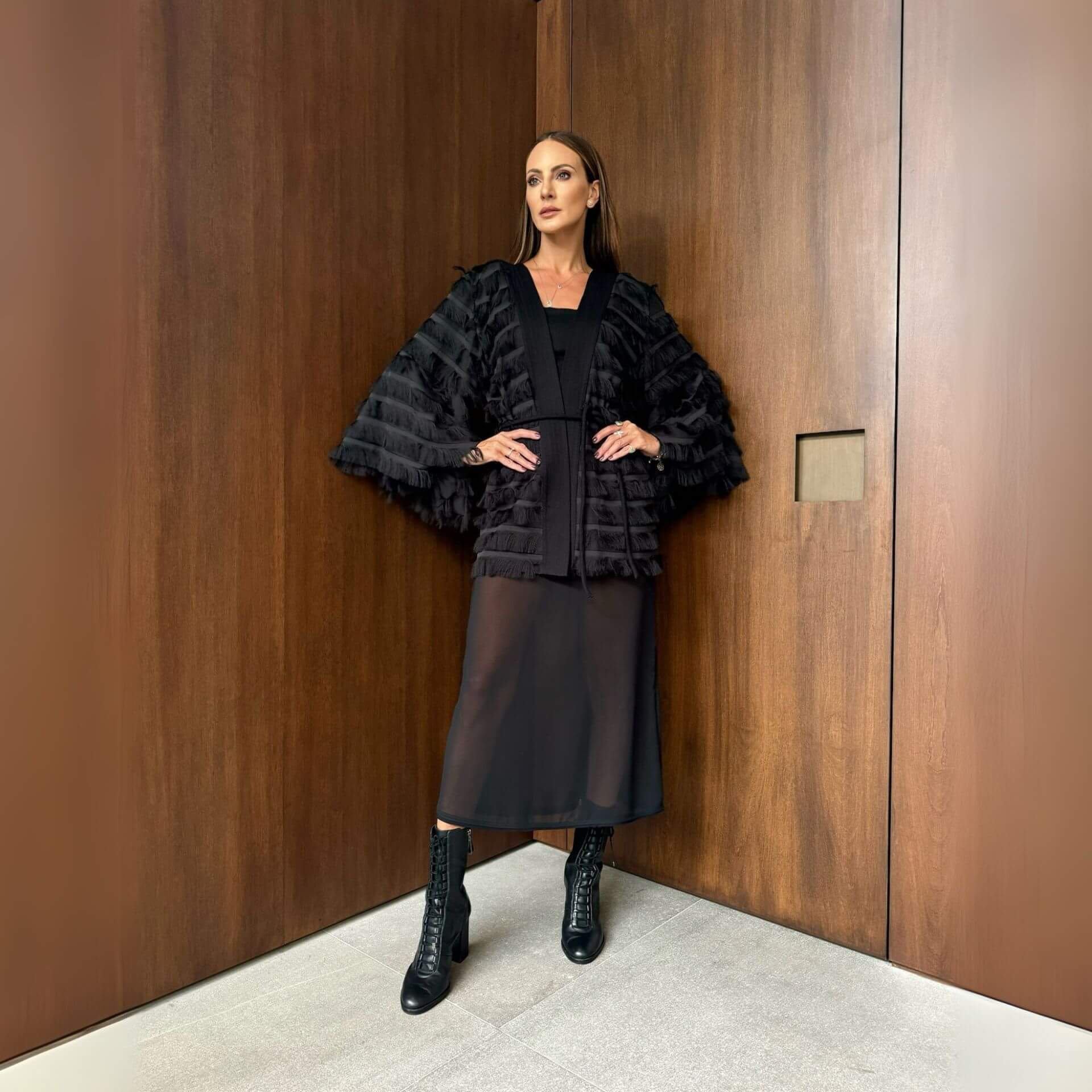 Saia Midi Danda - Preto