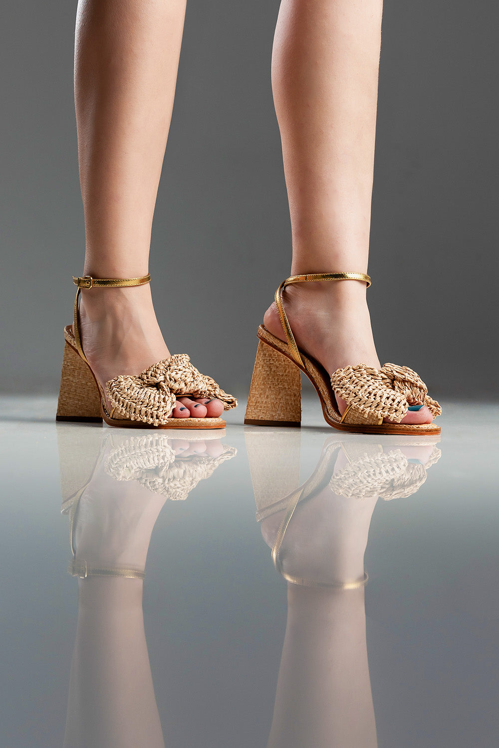 SANDALIA LOUISE - COURO BRONZE E WOOD - PALHA NATURAL