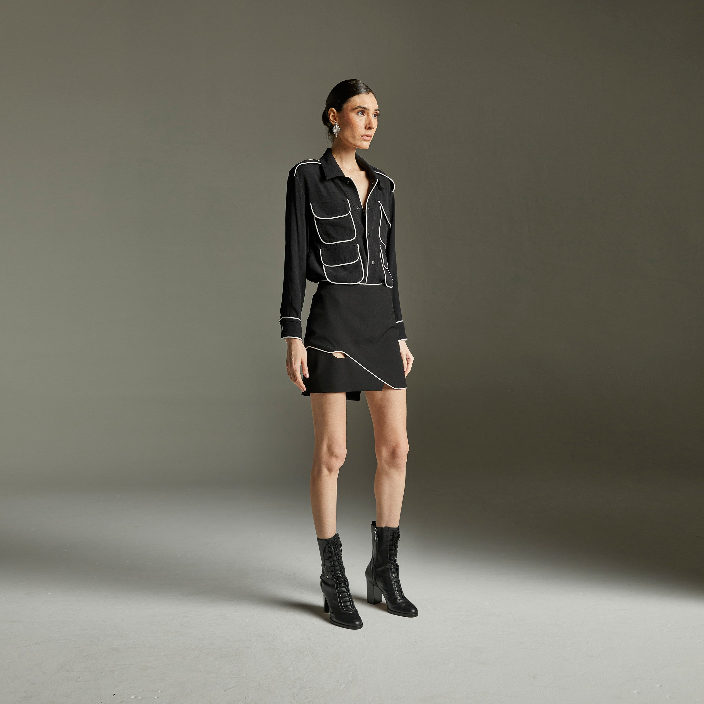 Saia Curta Ganda - Preto