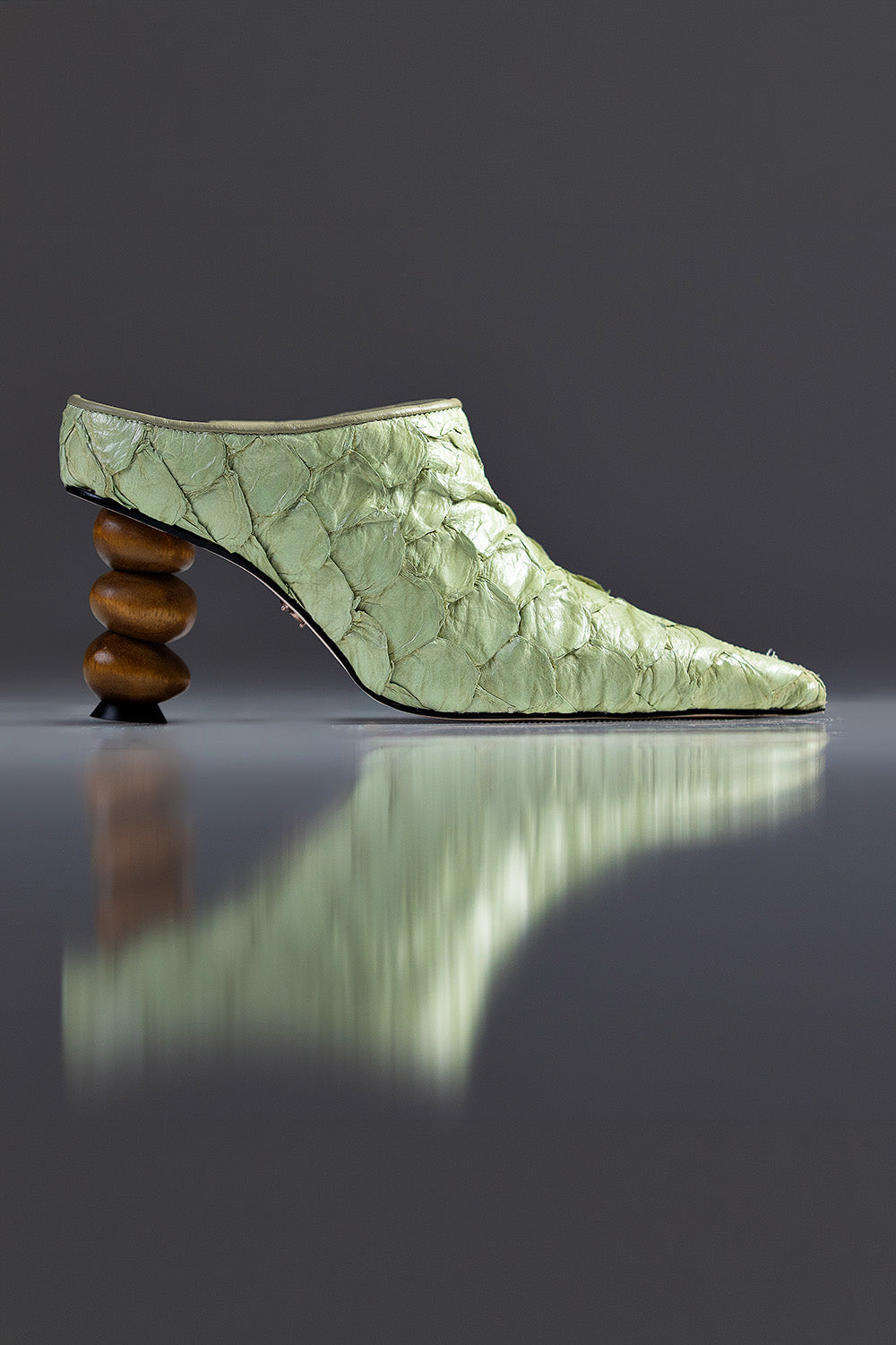 MULE MARGOT - COURO DE PIRARUCU VERDE MENTA