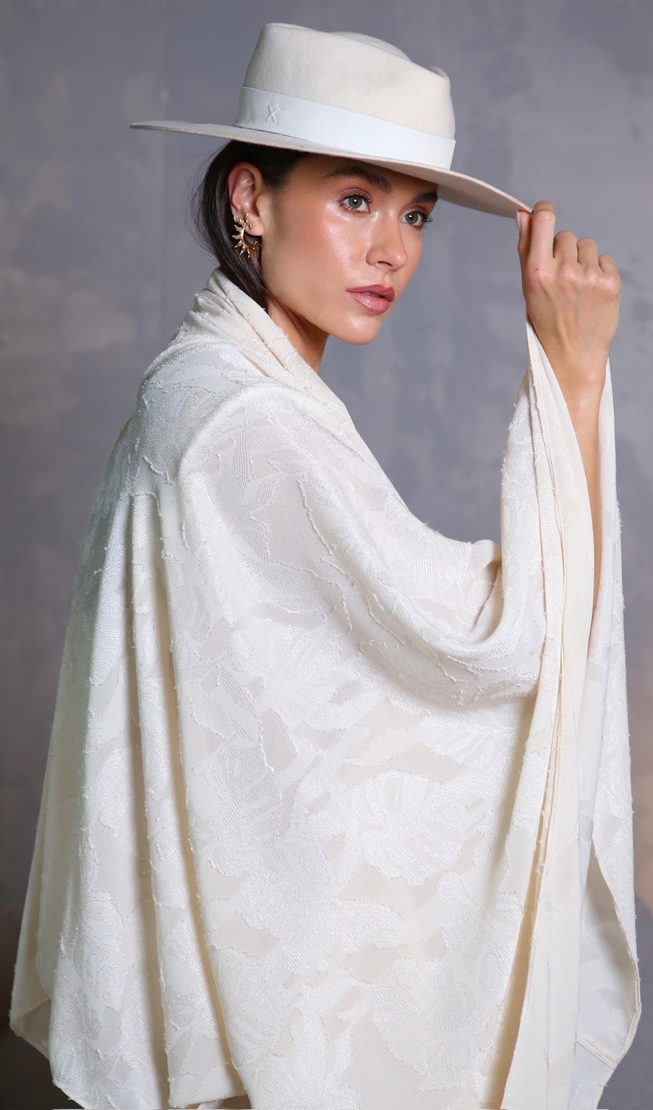 Kimono Longo Noru Off Milk