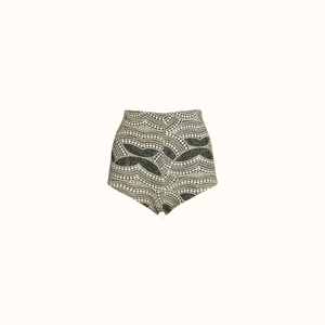 Hotpant Zaiden - Preto Bordado Folhas
