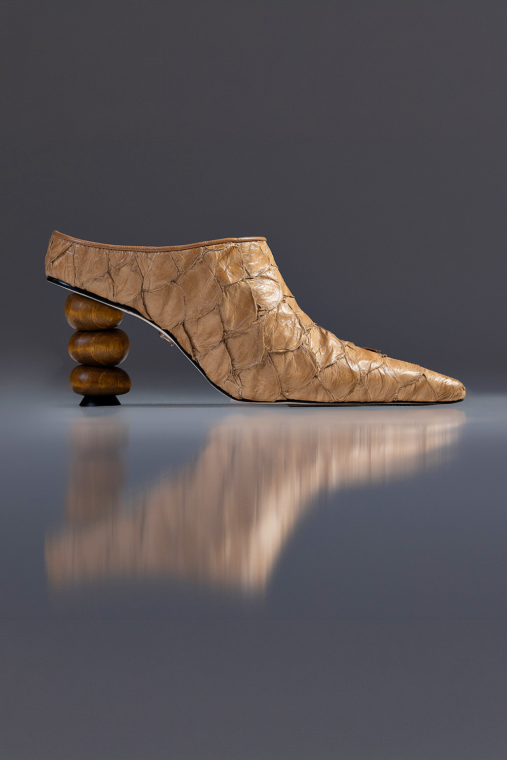 MULE MARGOT - COURO DE PIRARUCU CARAMELO