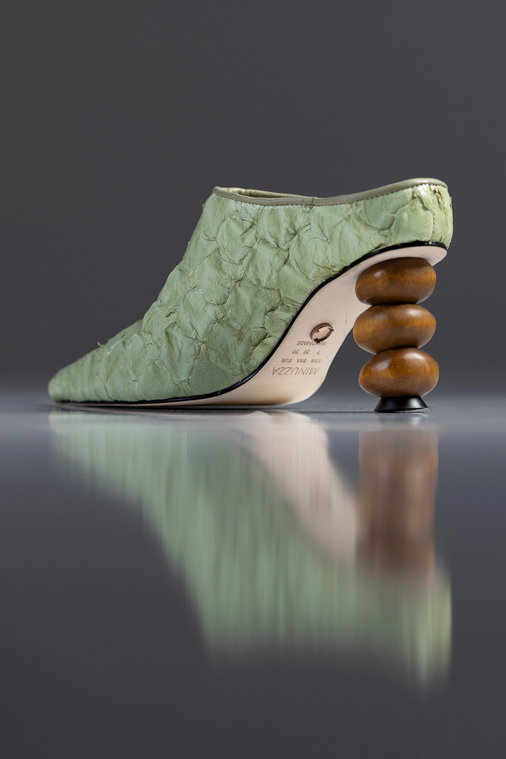 MULE MARGOT - COURO DE PIRARUCU VERDE MENTA