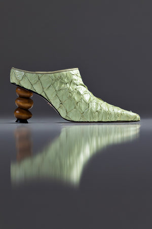 MULE MARGOT - COURO DE PIRARUCU VERDE MENTA